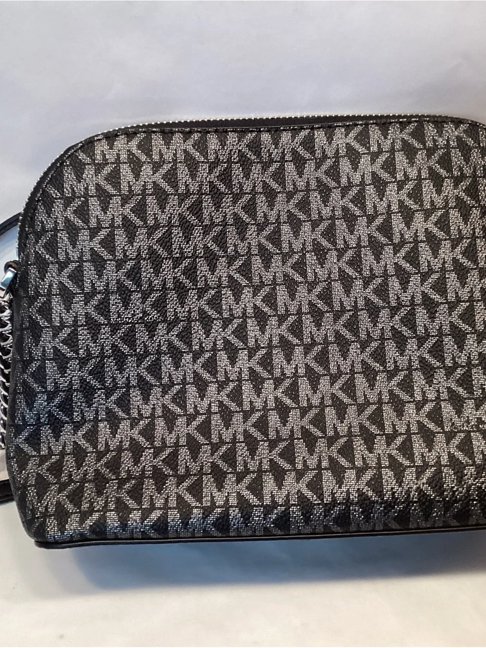 Michael Kors Black Jet Set Travel MD Dome Crossbody Bag Excellent Condition